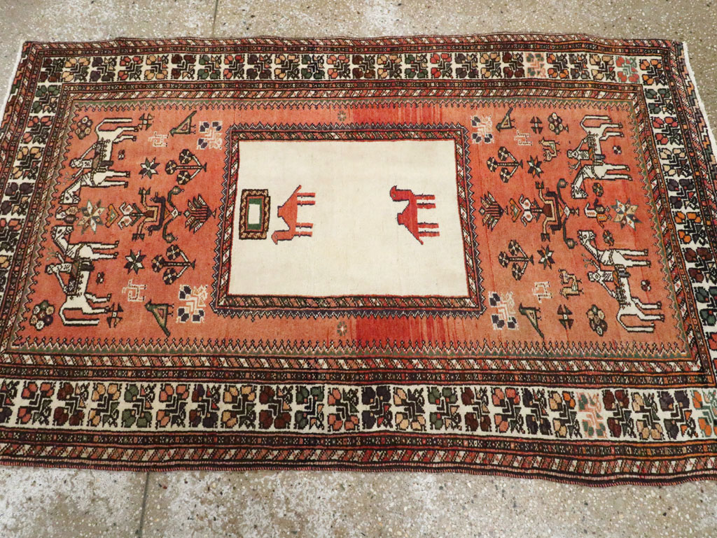 Vintage Persian Shiraz Pictorial Rug, No.25087 - Gsblank