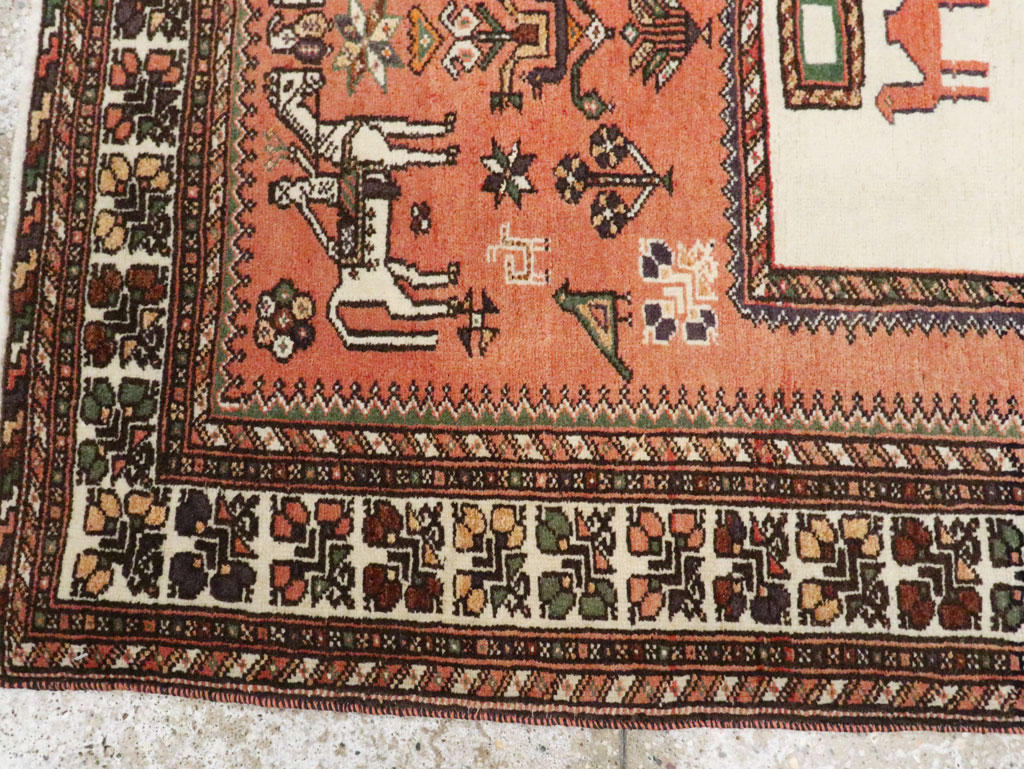 Vintage Persian Shiraz Pictorial Rug, No.25087 - Gsblank