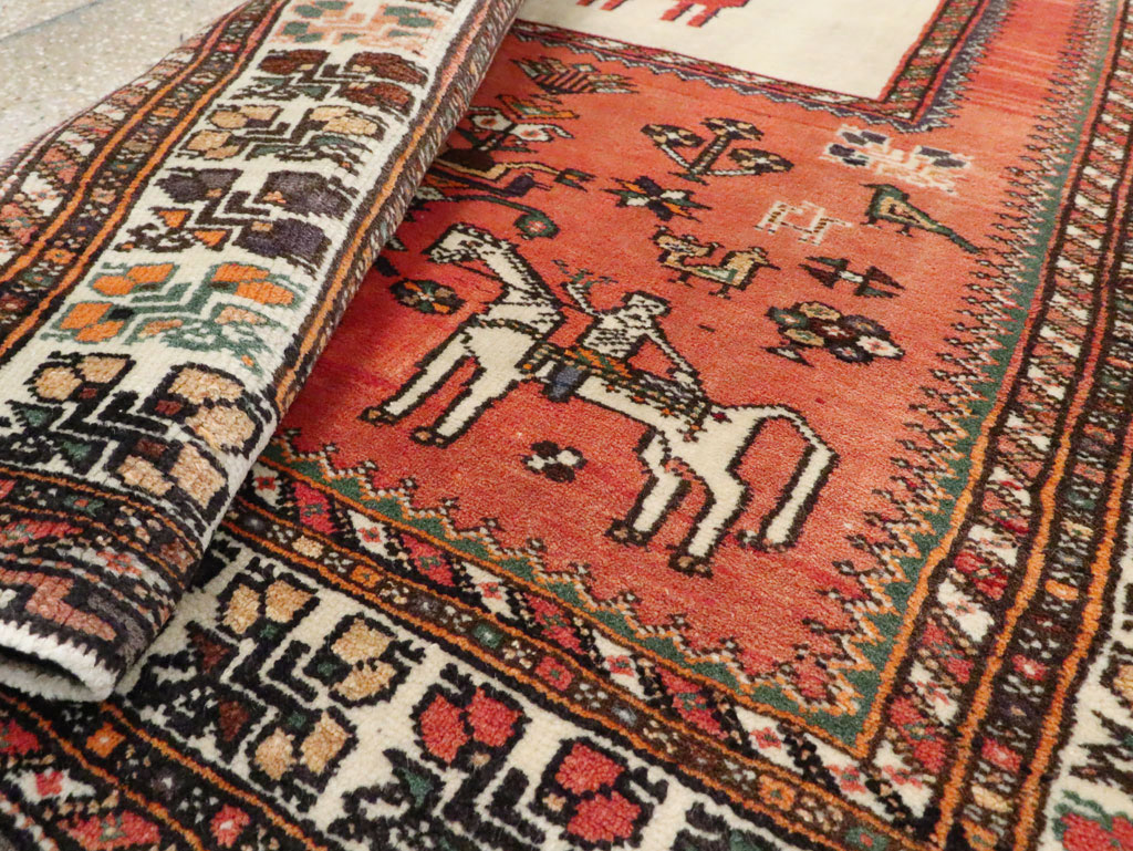 Vintage Persian Shiraz Pictorial Rug, No.25087 - Gsblank