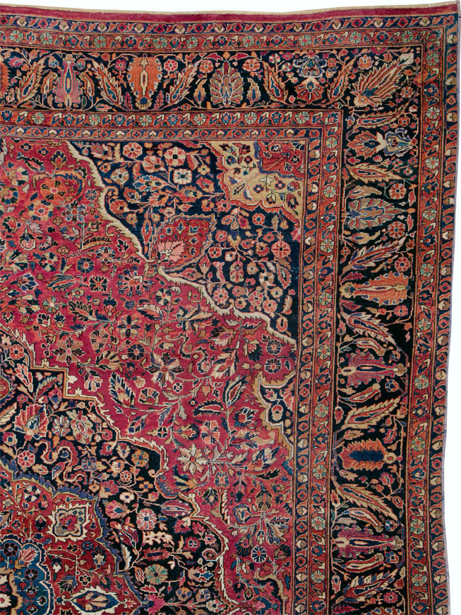 Antique Persian Sarouk Carpet, No.25095 - Gsblank