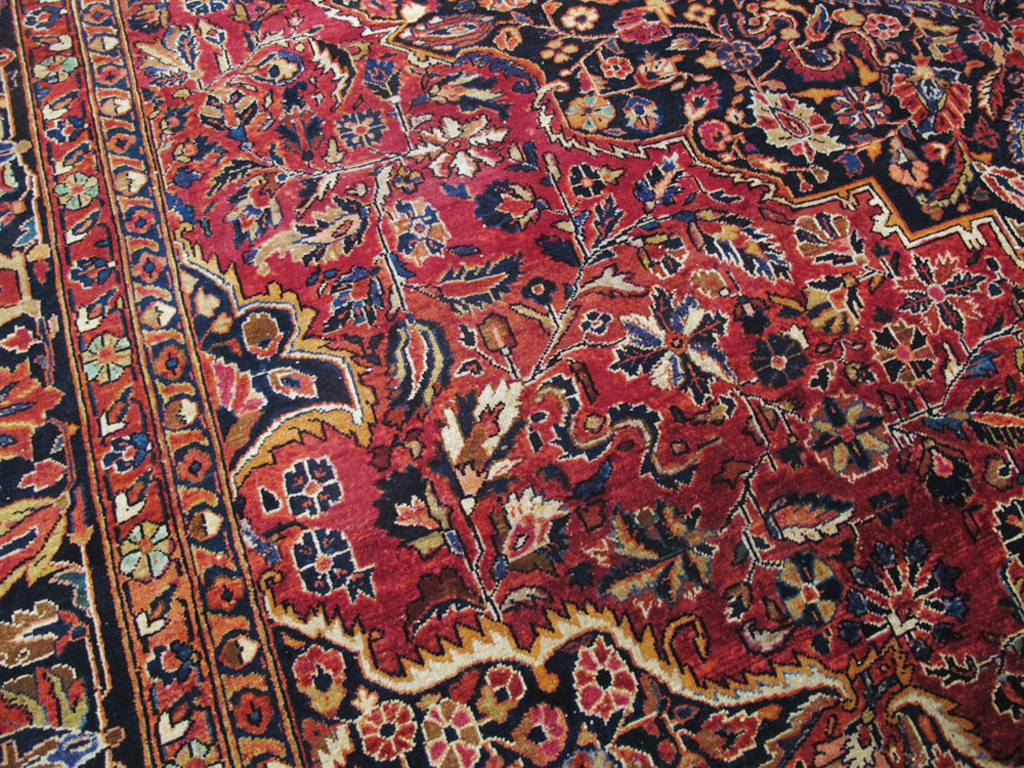 Antique Persian Sarouk Carpet, No.25095 - Gsblank