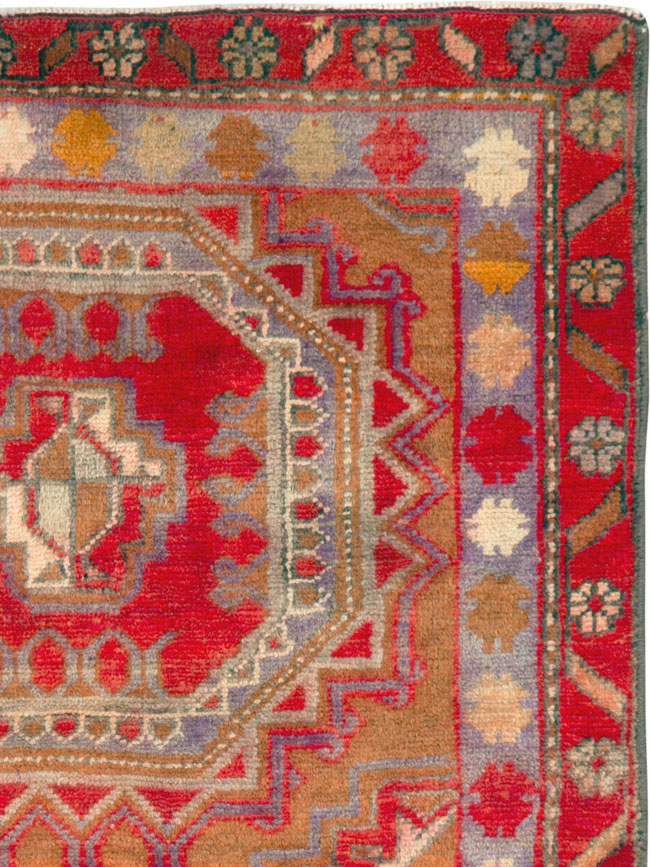 Vintage Persian Tabriz Rug, No.25170 - Gsblank