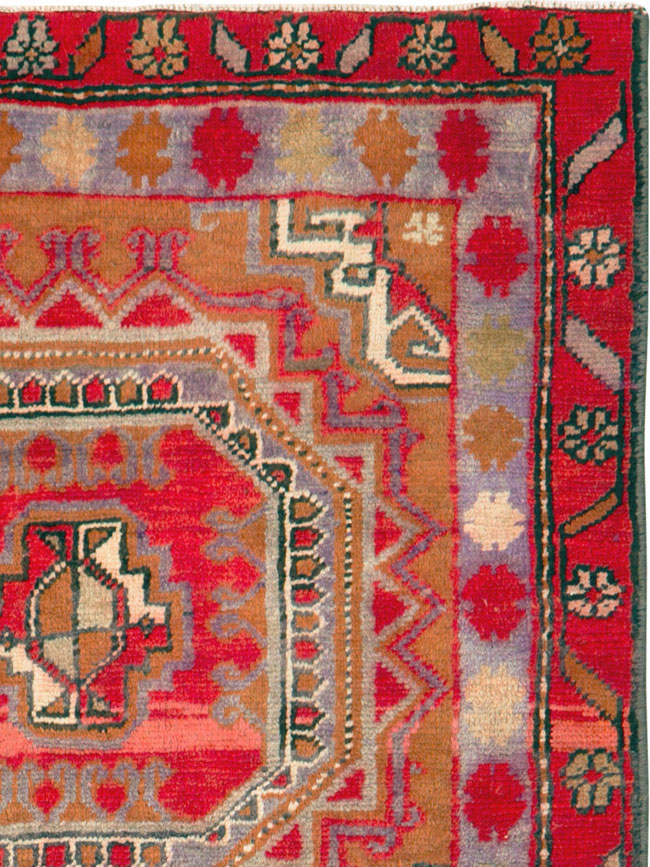 Vintage Persian Tabriz Rug, No.25170 - Gsblank