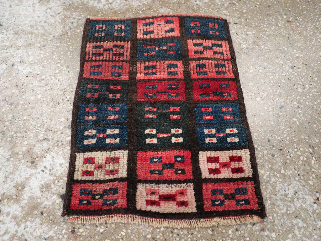 Vintage Persian Gabbeh Throw Rug, No.25174 - Gsblank
