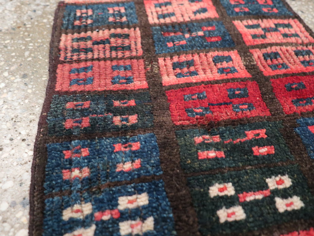 Vintage Persian Gabbeh Throw Rug, No.25174 - Gsblank