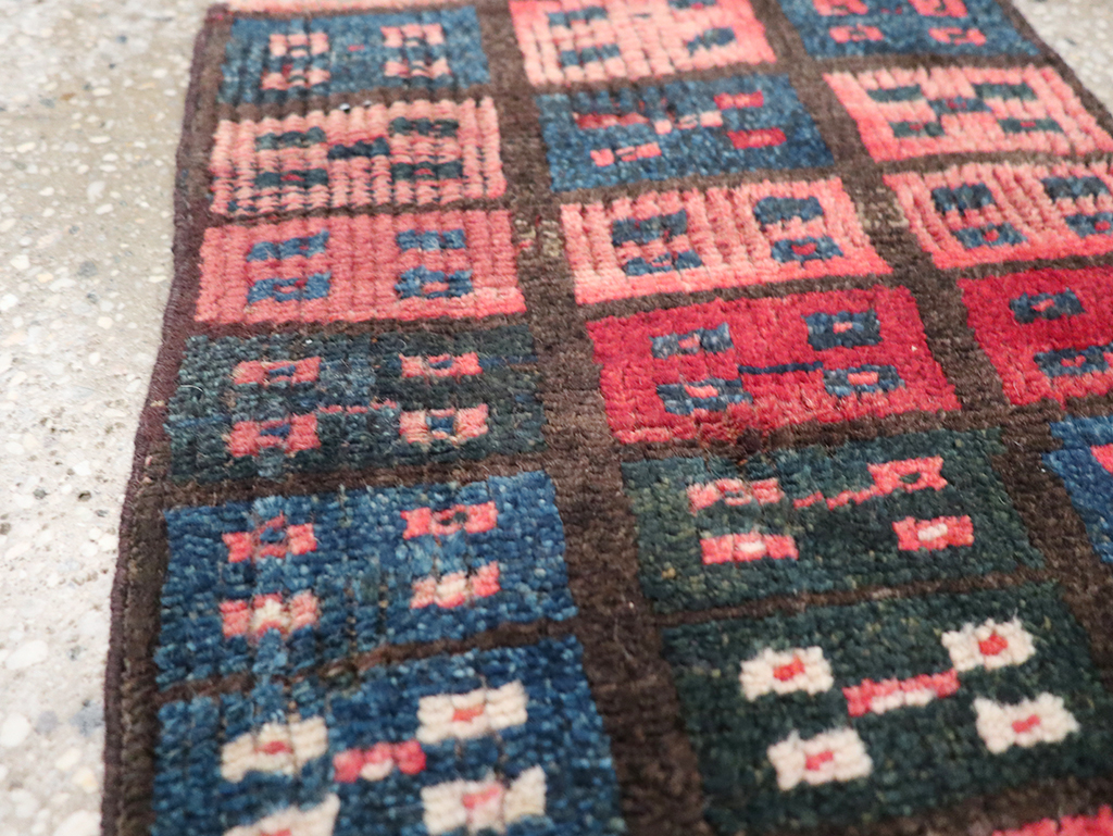 Vintage Persian Gabbeh Throw Rug, No.25174 - Gsblank