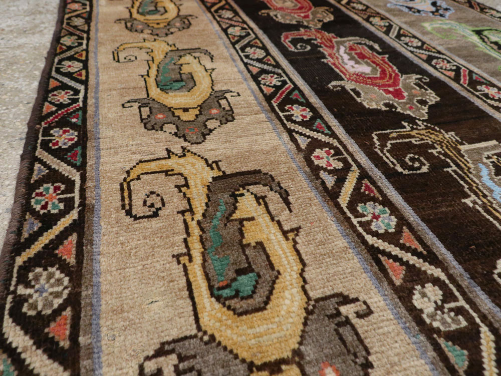 Vintage Persian Shiraz Rug, No.25208 - Gsblank