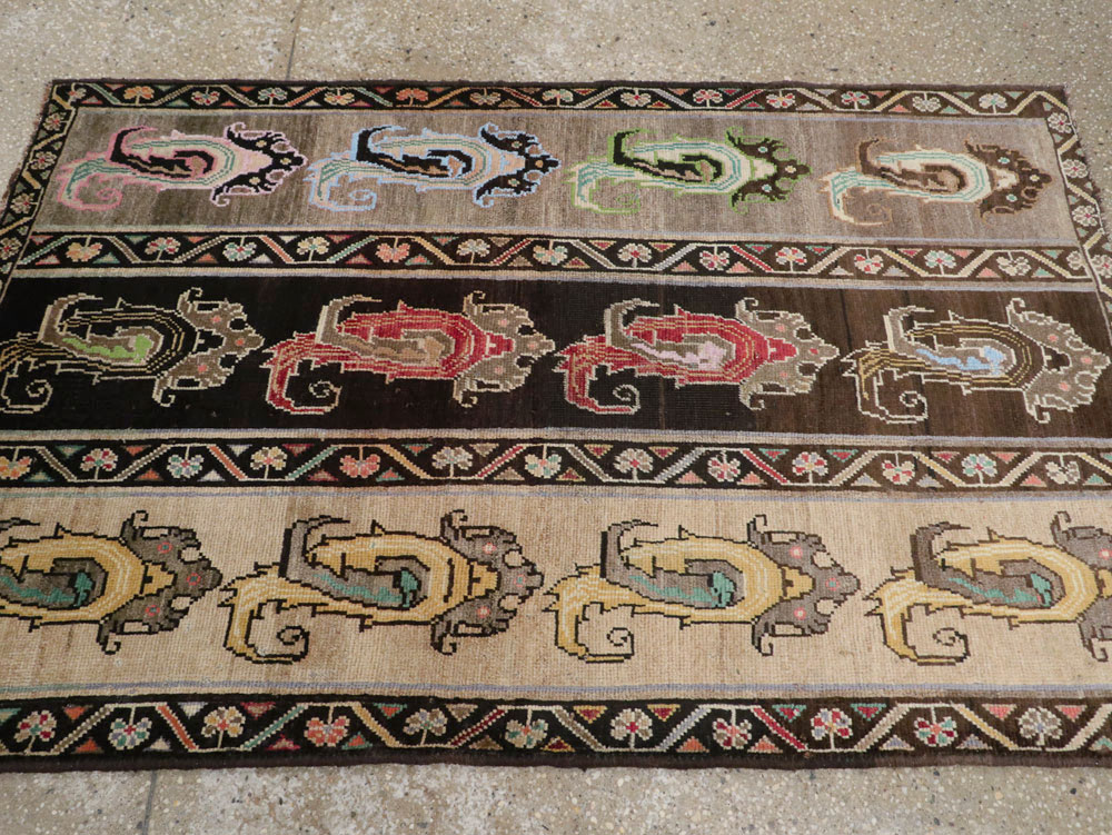 Vintage Persian Shiraz Rug, No.25208 - Gsblank