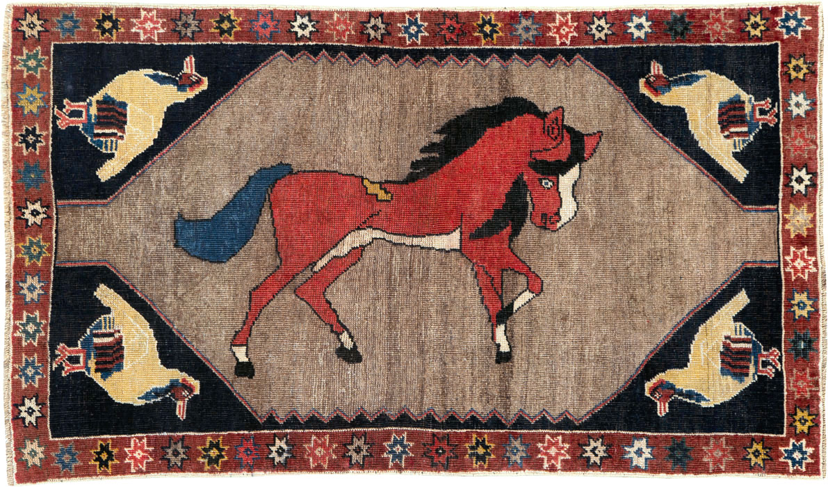 Vintage Persian Shiraz Pictorial Rug, No.25214 - Gsblank