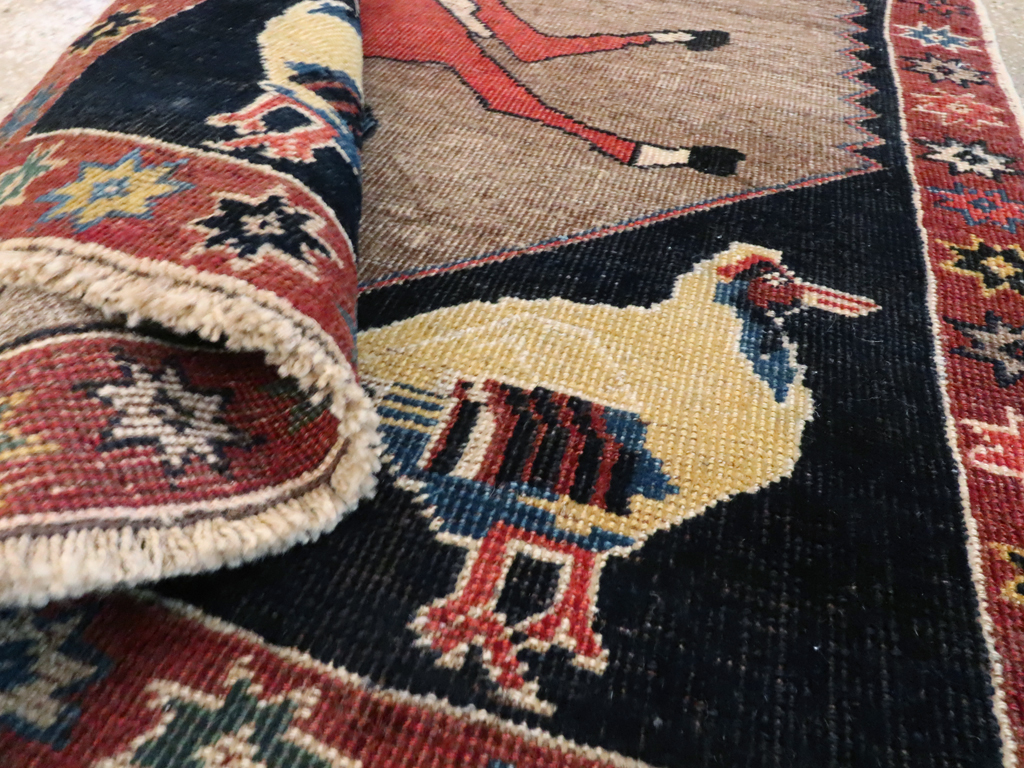 Vintage Persian Shiraz Pictorial Rug, No.25214 - Gsblank