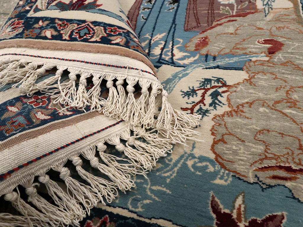 Vintage Persian Isfahan Pictorial Rug, No.25216 - Gsblank