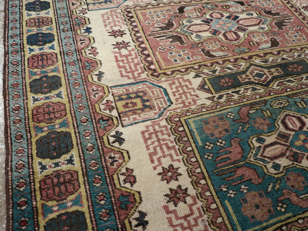 Vintage Persian Veece Throw Rug, No.25222 - Gsblank