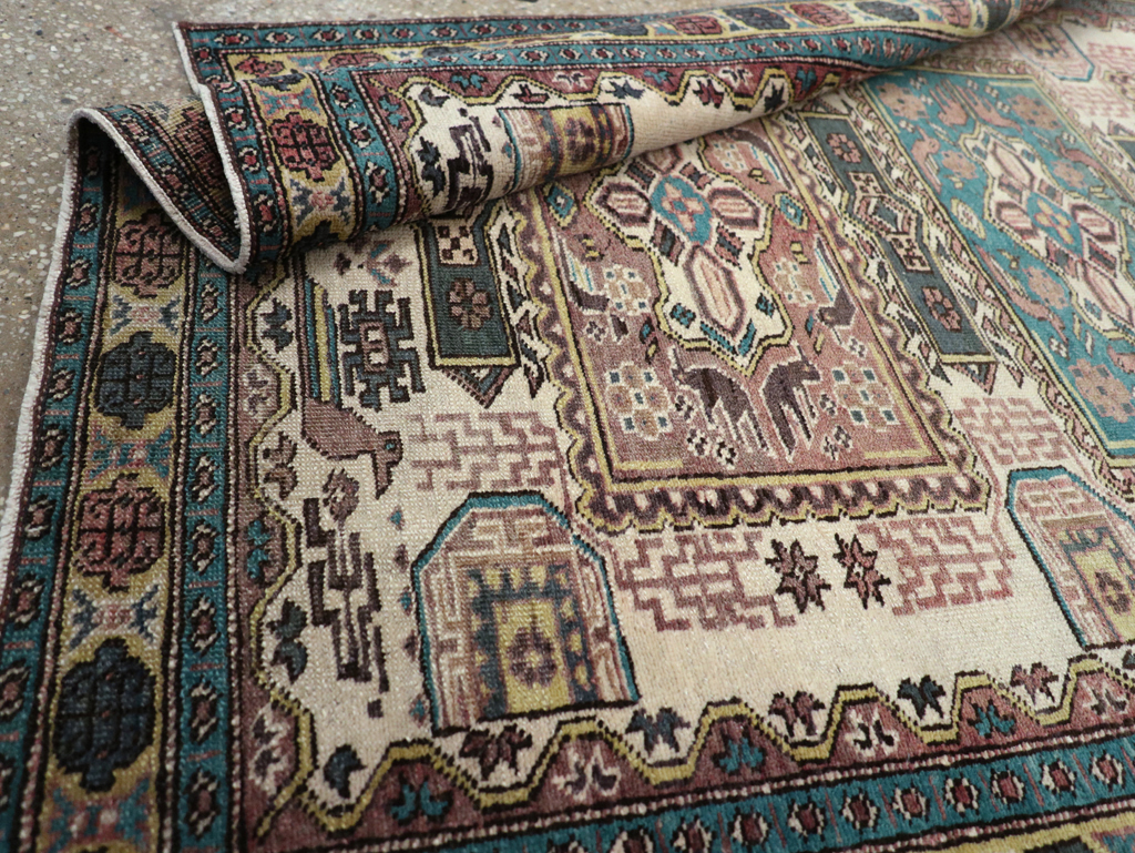 Vintage Persian Veece Throw Rug, No.25222 - Gsblank
