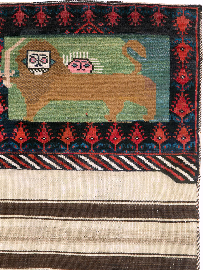 Vintage Persian Bakhtiari Pictorial Rug, No.25259 - Gsblank