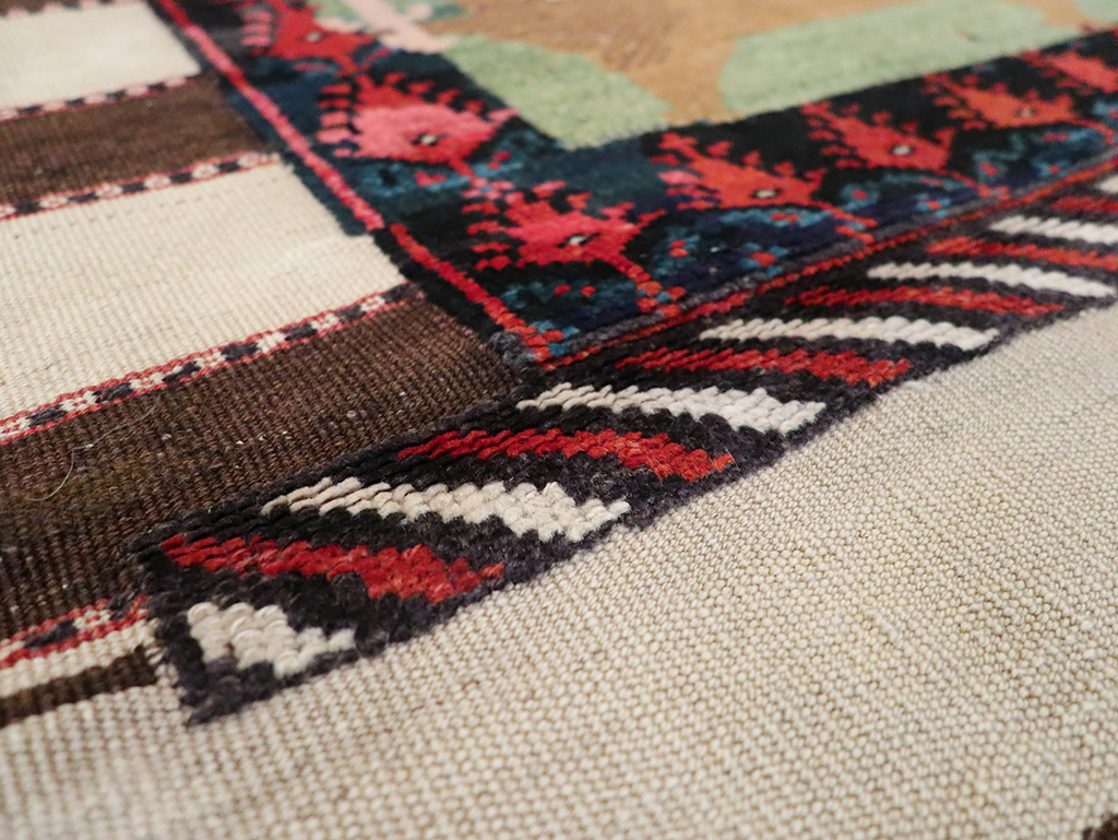 Vintage Persian Bakhtiari Pictorial Rug, No.25259 - Gsblank