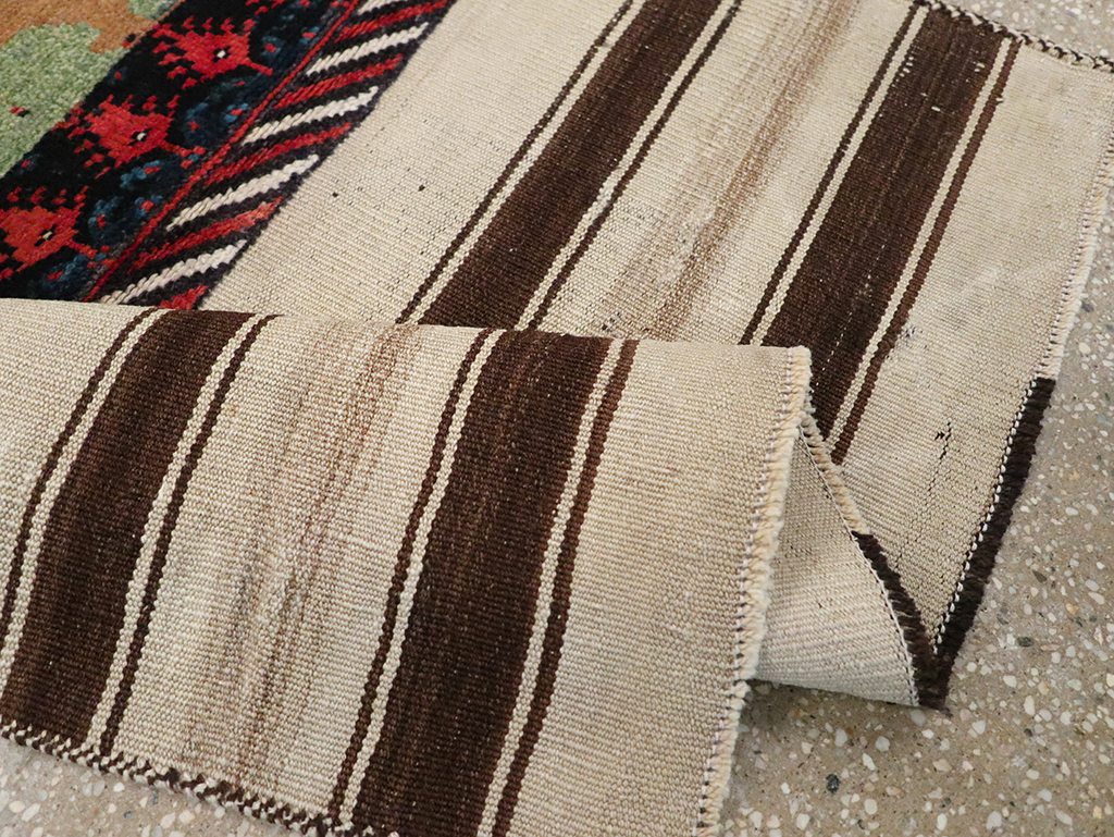 Vintage Persian Bakhtiari Pictorial Rug, No.25259 - Gsblank