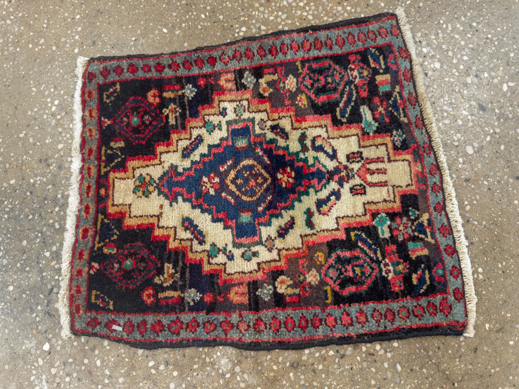 Vintage Persian Senneh Square Throw Rug, No.25276 - Gsblank