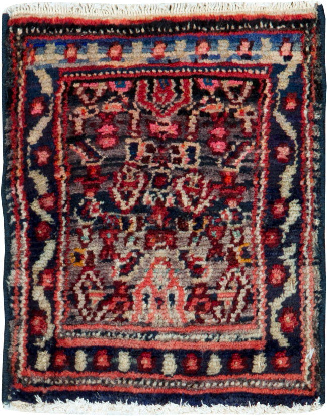 Vintage Persian Senneh Throw Rug, No.25277 - Gsblank
