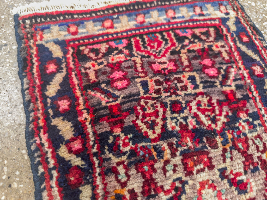 Vintage Persian Senneh Throw Rug, No.25277 - Gsblank