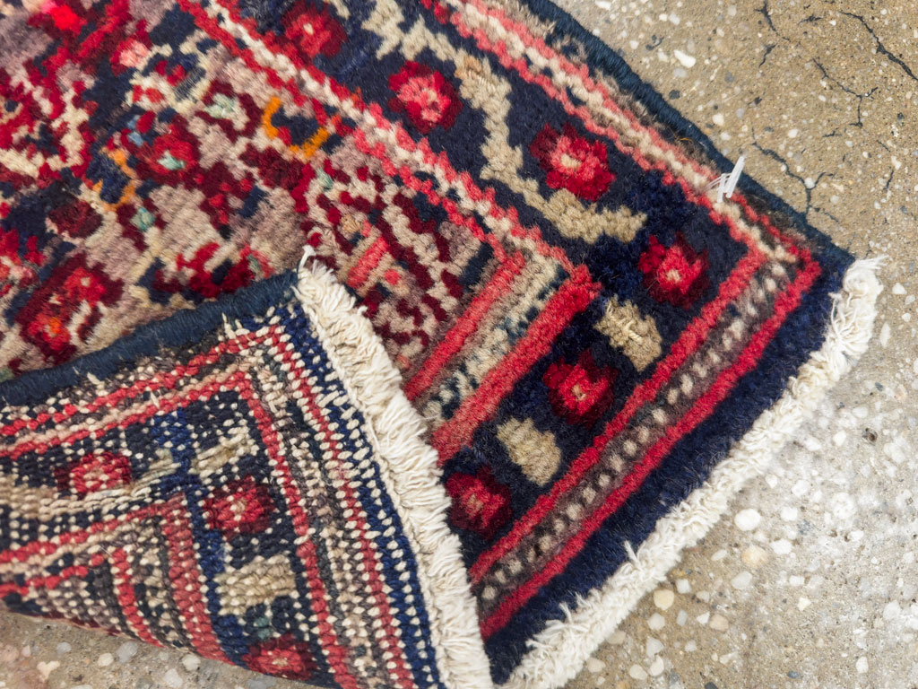 Vintage Persian Senneh Throw Rug, No.25277 - Gsblank