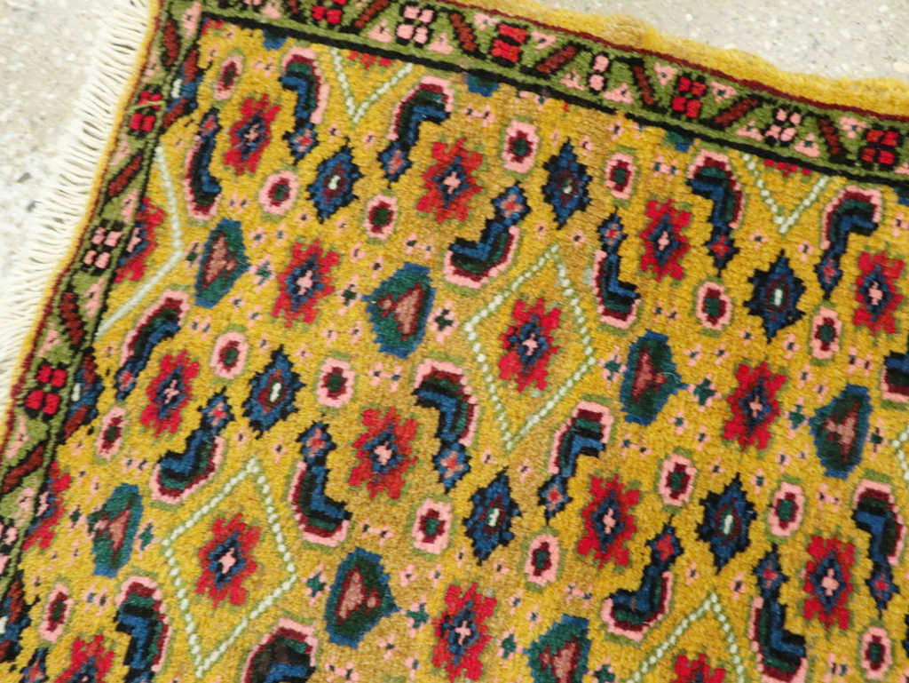 Vintage Persian Mahal Rug, No.25296 - Gsblank