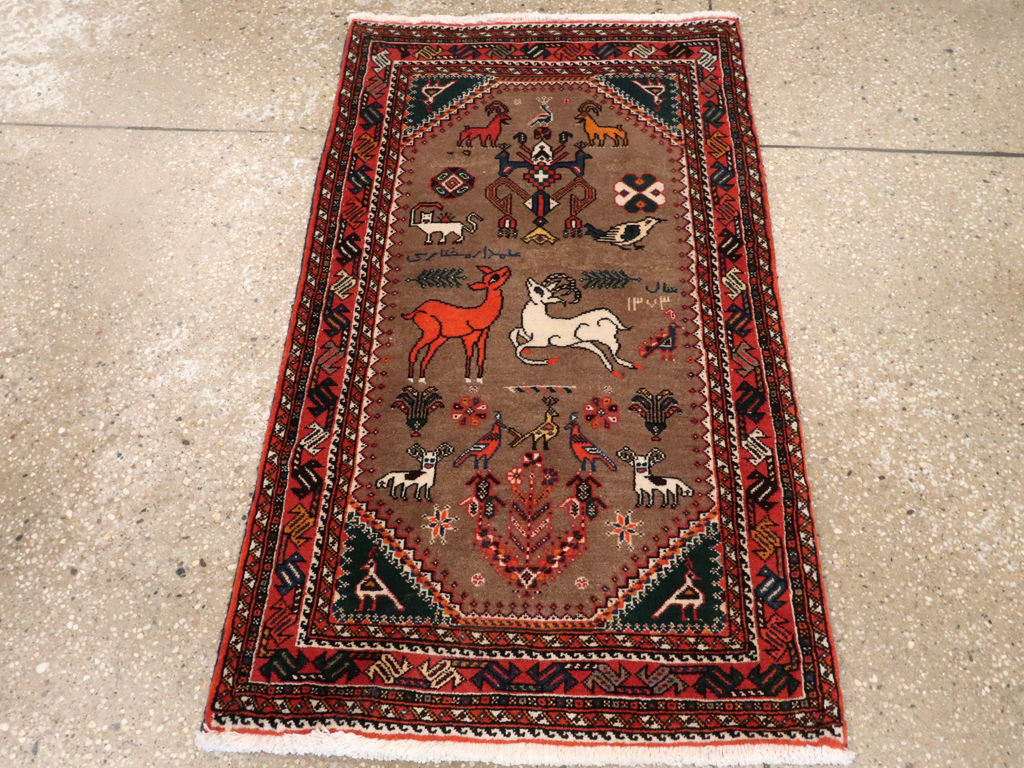 Vintage Persian Shiraz Pictorial Rug, No.25297 - Gsblank