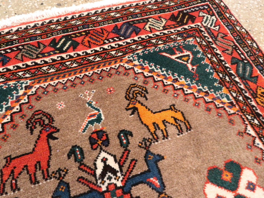 Vintage Persian Shiraz Pictorial Rug, No.25297 - Gsblank