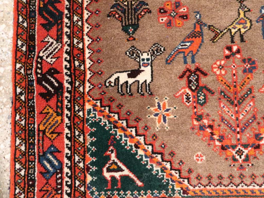 Vintage Persian Shiraz Pictorial Rug, No.25297 - Gsblank