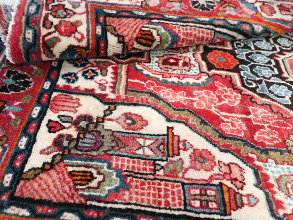 Vintage Persian Sarouk Throw Rug, No.25324 - Gsblank