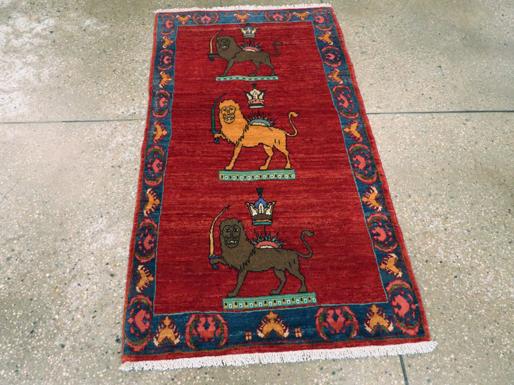 Vintage Persian Qashqai Pictorial Rug, No.25326 - Gsblank