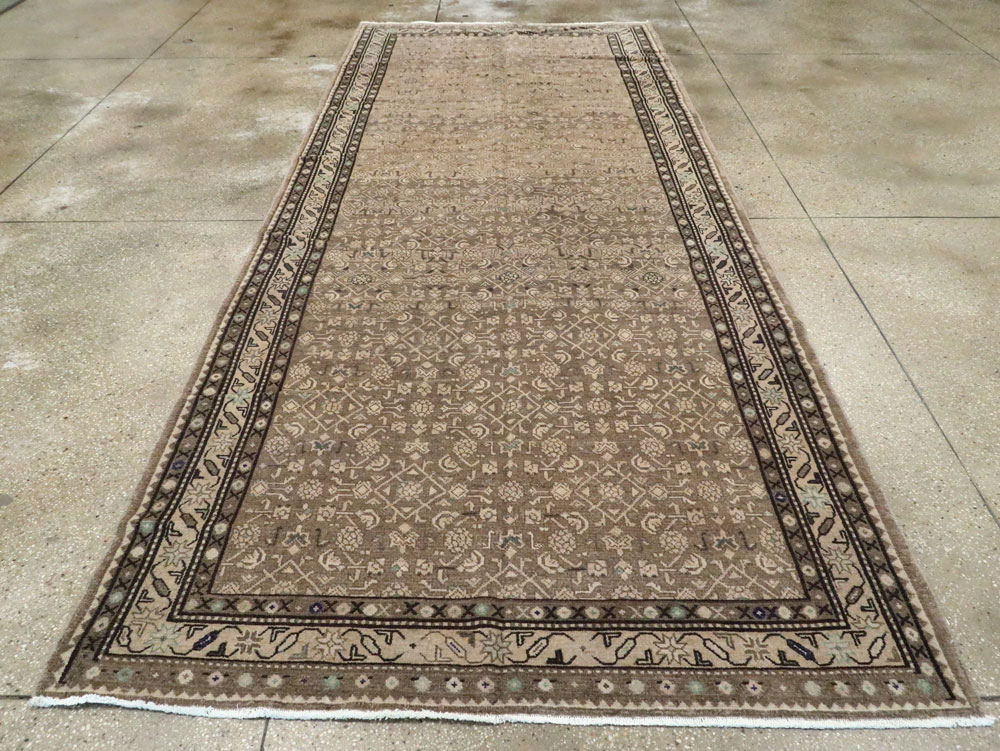 Vintage Persian Malayer Gallery Carpet, No.25374 - Gsblank