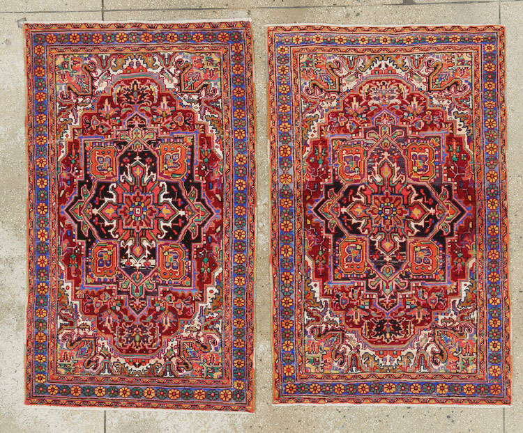 Vintage Persian Heriz Throw Rug (Pair: 1 of 2), No.25376 - Gsblank