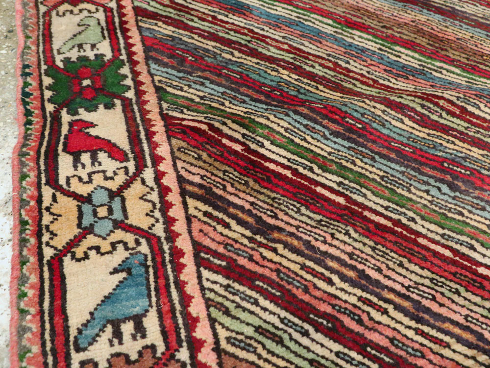 Vintage Persian Shiraz Rug, No.25379 - Gsblank