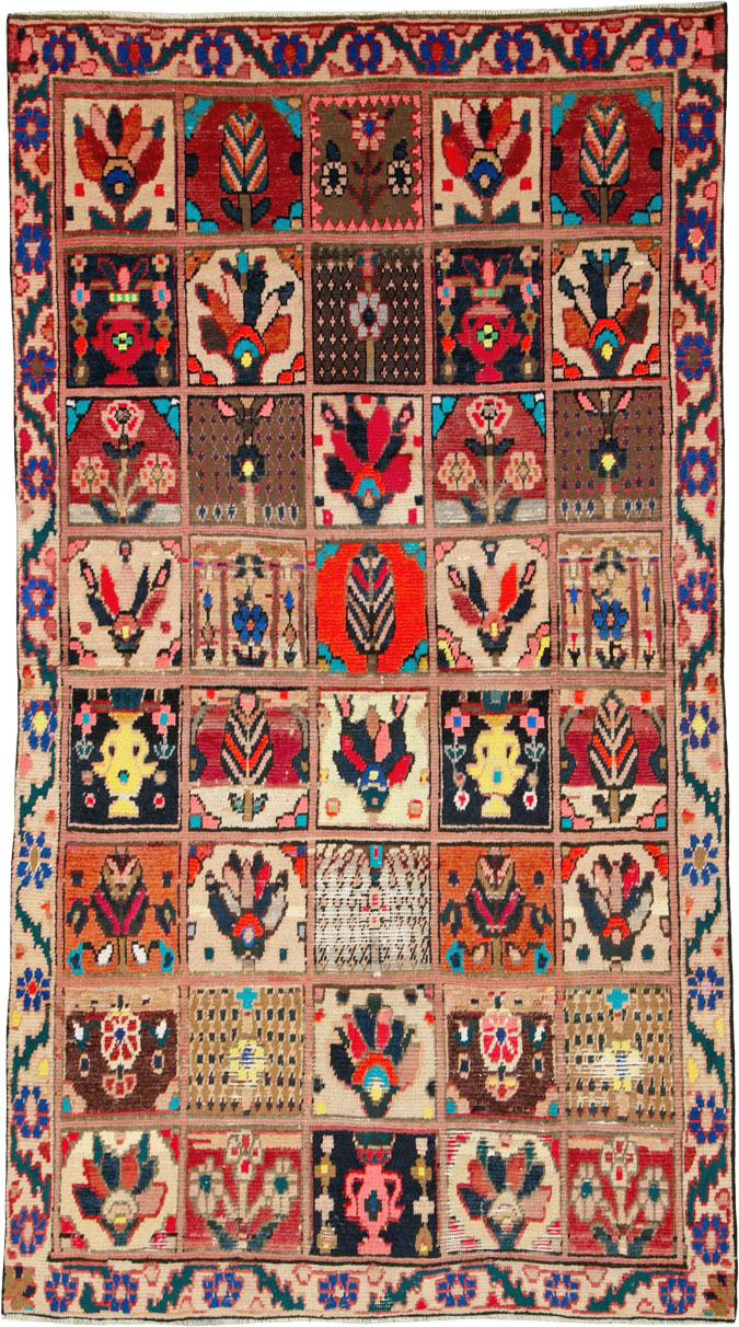 Vintage Persian Bakhtiari Rug, No.25383 - Gsblank