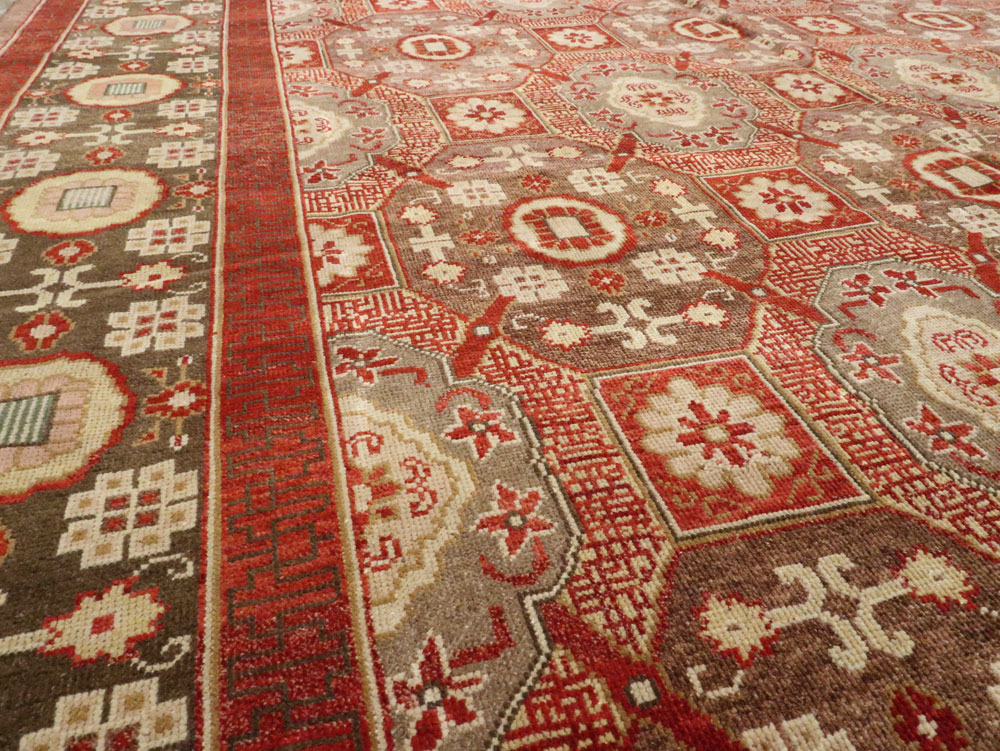Contemporary Large Egyptian Carpet in the Khotan Style, No.25452 - Gsblank