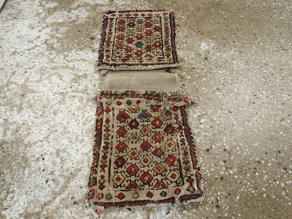 Antique Central Asian Soumak Saddlebag, No.25480 - Gsblank