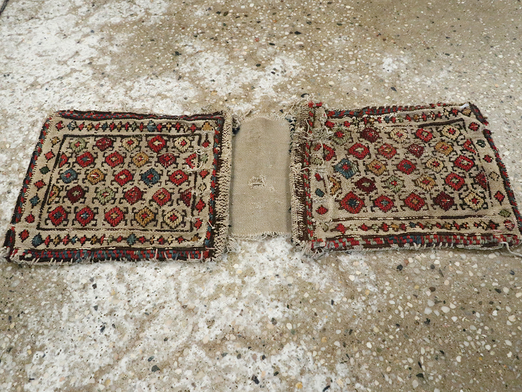 Antique Central Asian Soumak Saddlebag, No.25480 - Gsblank