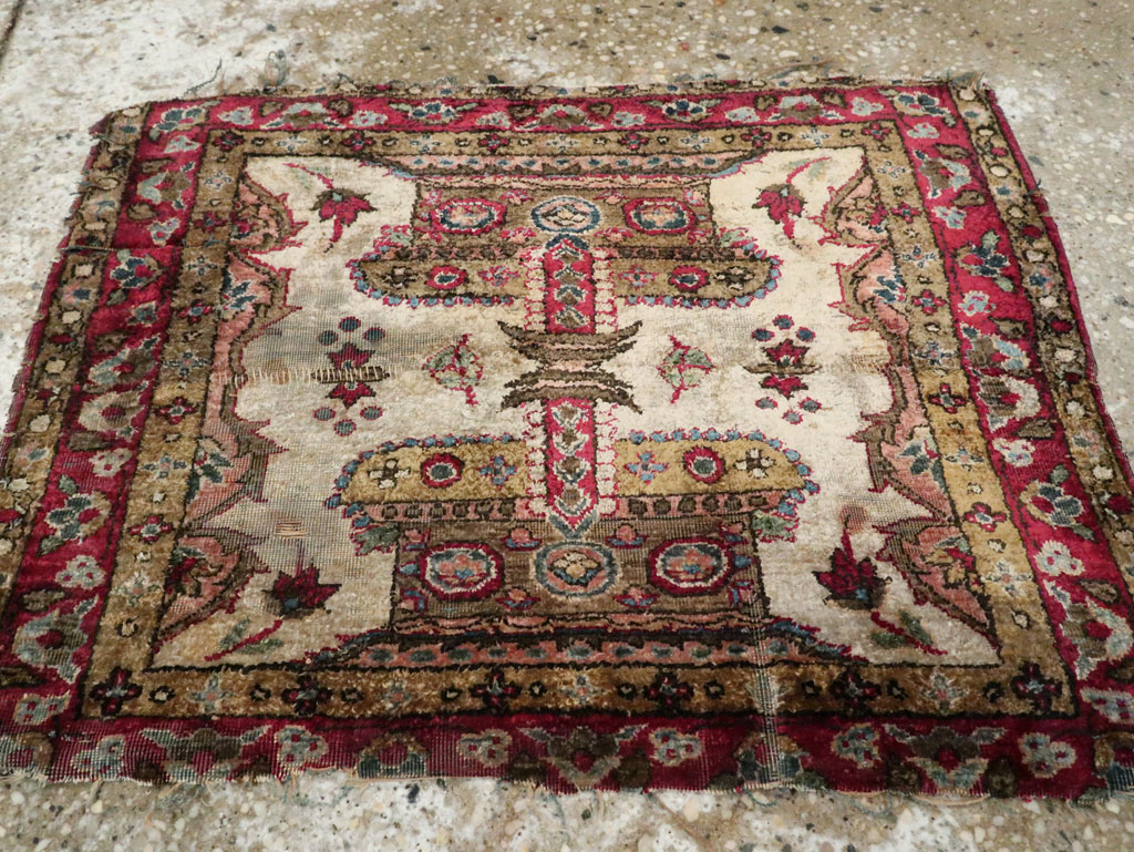 Antique Persian Kashan Silk Rug, No.25482 - Gsblank