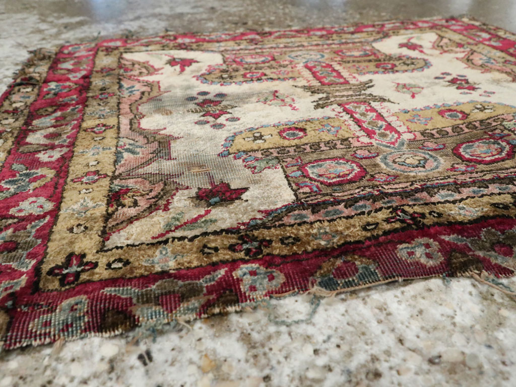Antique Persian Kashan Silk Rug, No.25482 - Gsblank