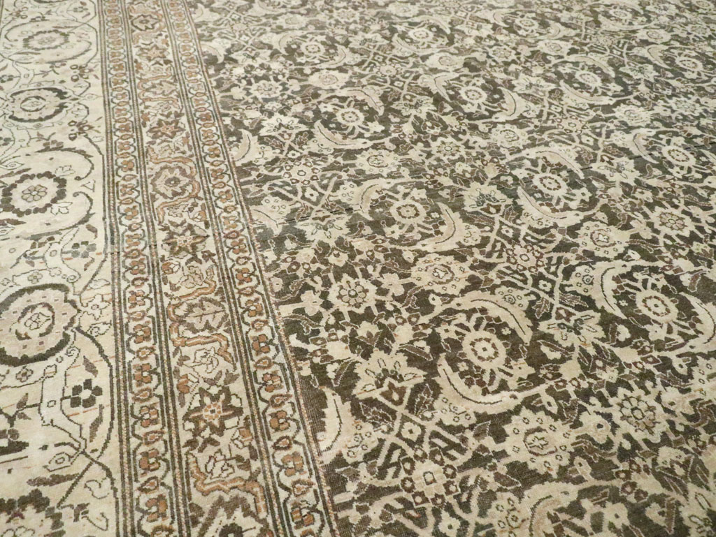 Antique Persian Tabriz Carpet, No.25490 - Gsblank