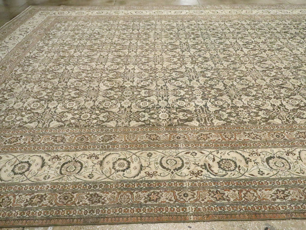 Antique Persian Tabriz Carpet, No.25490 - Gsblank