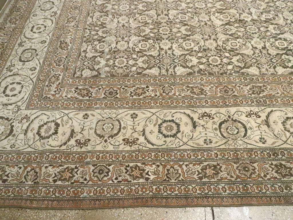 Antique Persian Tabriz Carpet, No.25490 - Gsblank