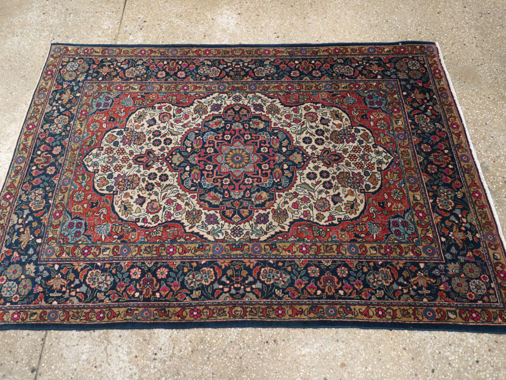 Antique Persian Kashan Rug, No.25501 - Gsblank