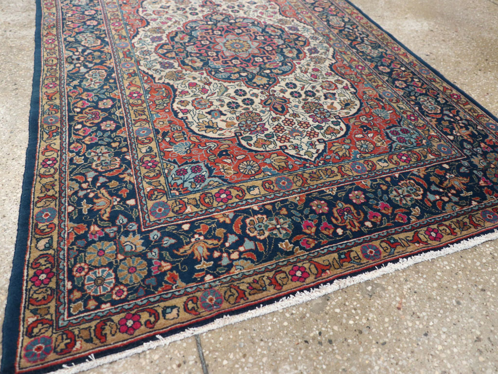 Antique Persian Kashan Rug, No.25501 - Gsblank