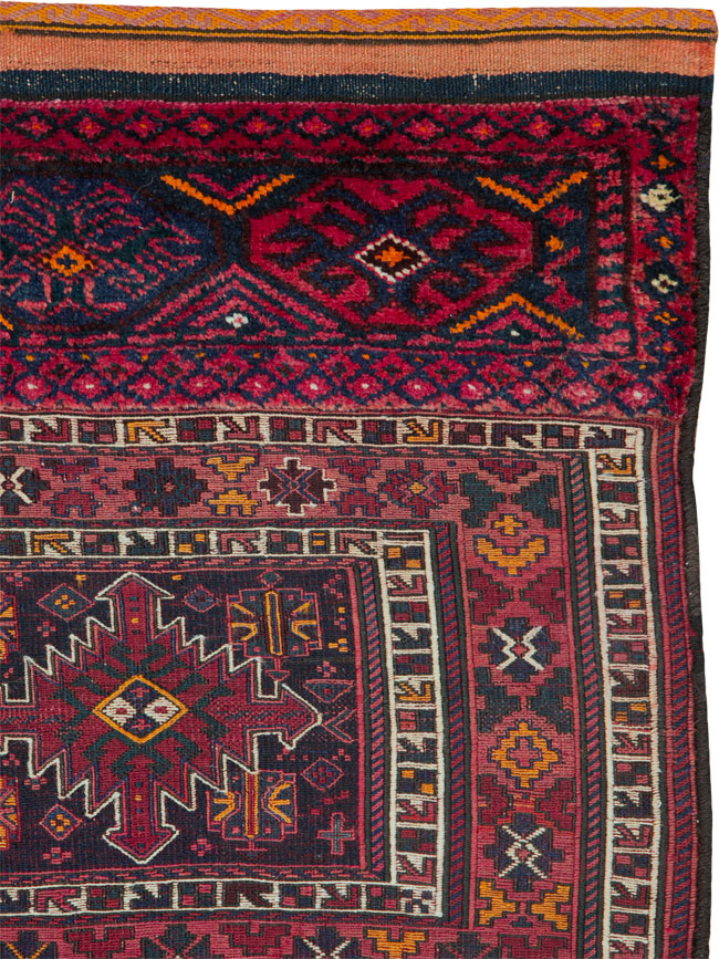 Vintage Persian Bakhtiari Bag Face, No.25517 - Gsblank