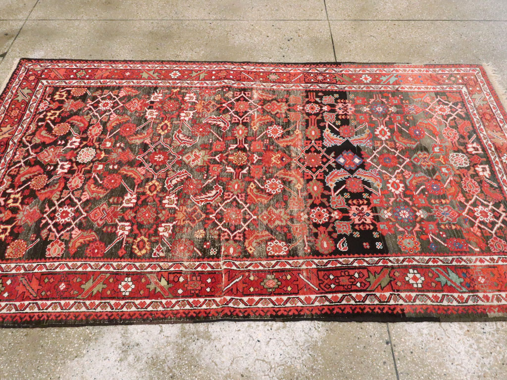 Antique Persian Mahal Rug, No.25548 - Gsblank