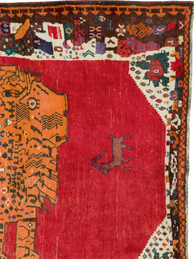 Vintage Persian Shiraz Pictorial Rug, No.25549 - Gsblank