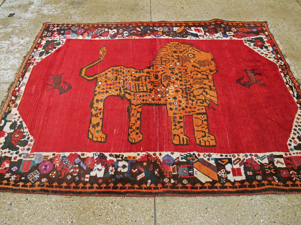 Vintage Persian Shiraz Pictorial Rug, No.25549 - Gsblank