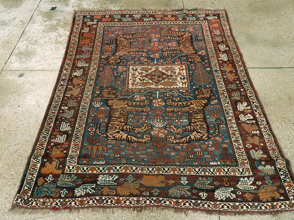 Antique Persian Qashqai Pictorial Rug, No.25570 - Gsblank