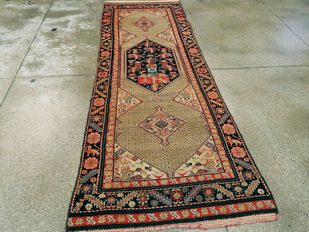 Antique Persian Hamadan Pictorial Rug, No.25572 - Gsblank